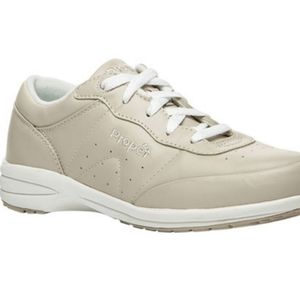 NEW Propet Walking Shoes Size 8 2E